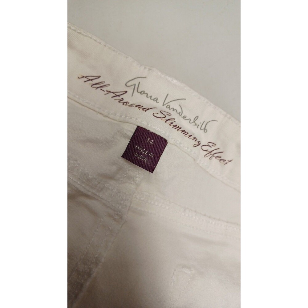 Boho Gloria Vanderbilt Jorzdyn White Embroidered Size 14 Capri Slimming Effect - Picture 6 of 8
